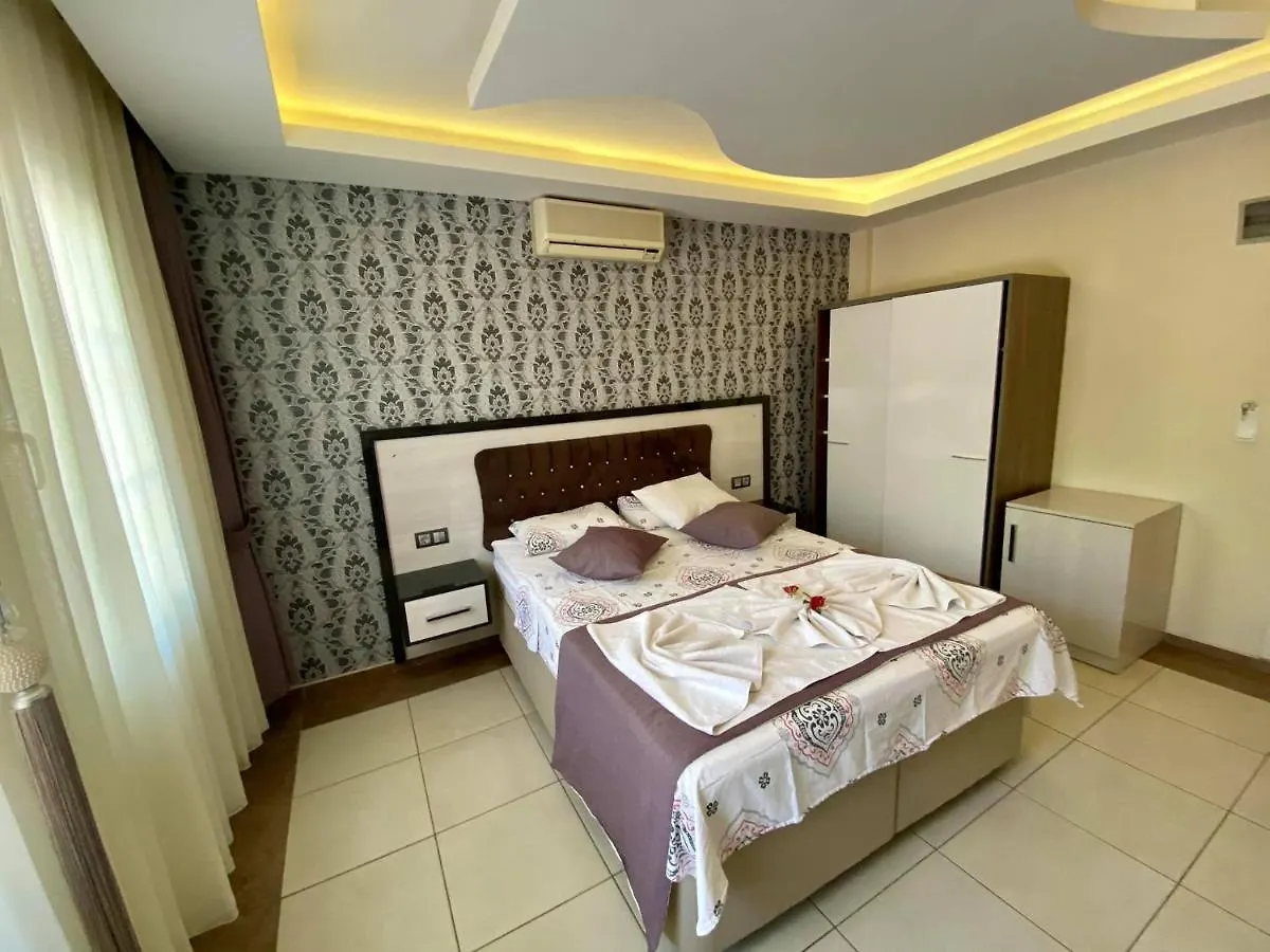 Yalcin Hotel & Villas Oludeniz